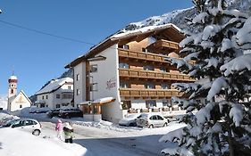 Hotel Kleon